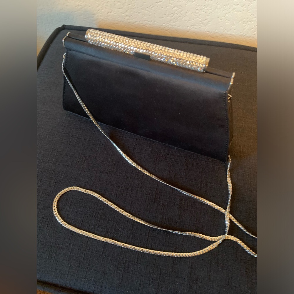 Black clutch